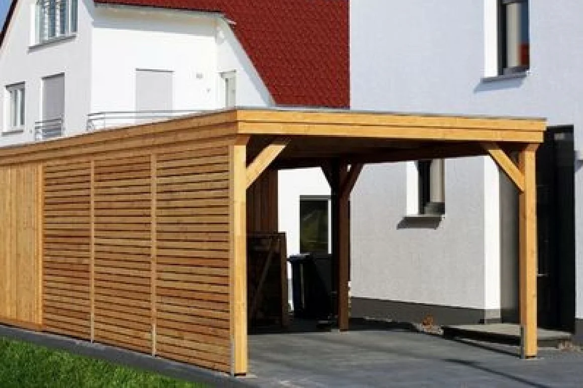 Holzcarport